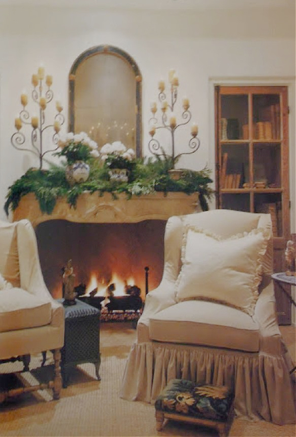 Pamela Pierce Christmas decor in her own home - Veranda. #pamelapierce #modernfrench #frenchcountrychristmas
