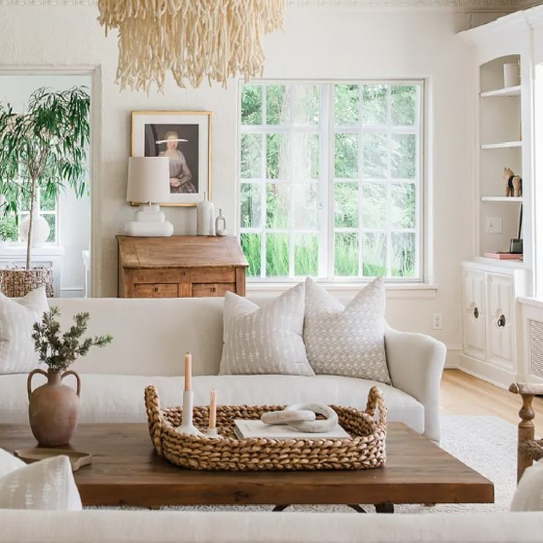Airy white family room in Kate Marker's 1920 white stucco Barrington Hills, IL Home (160 N. Buckley Rd) with modern, serene, unfussy, timeless interiors. #serenemodern @thedawnmckennagroup #katemarkerhome