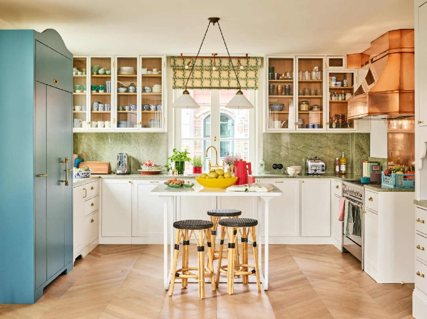 Colorful, cheerful kitchen by Beata Heuman; photo: Robert Reiger.