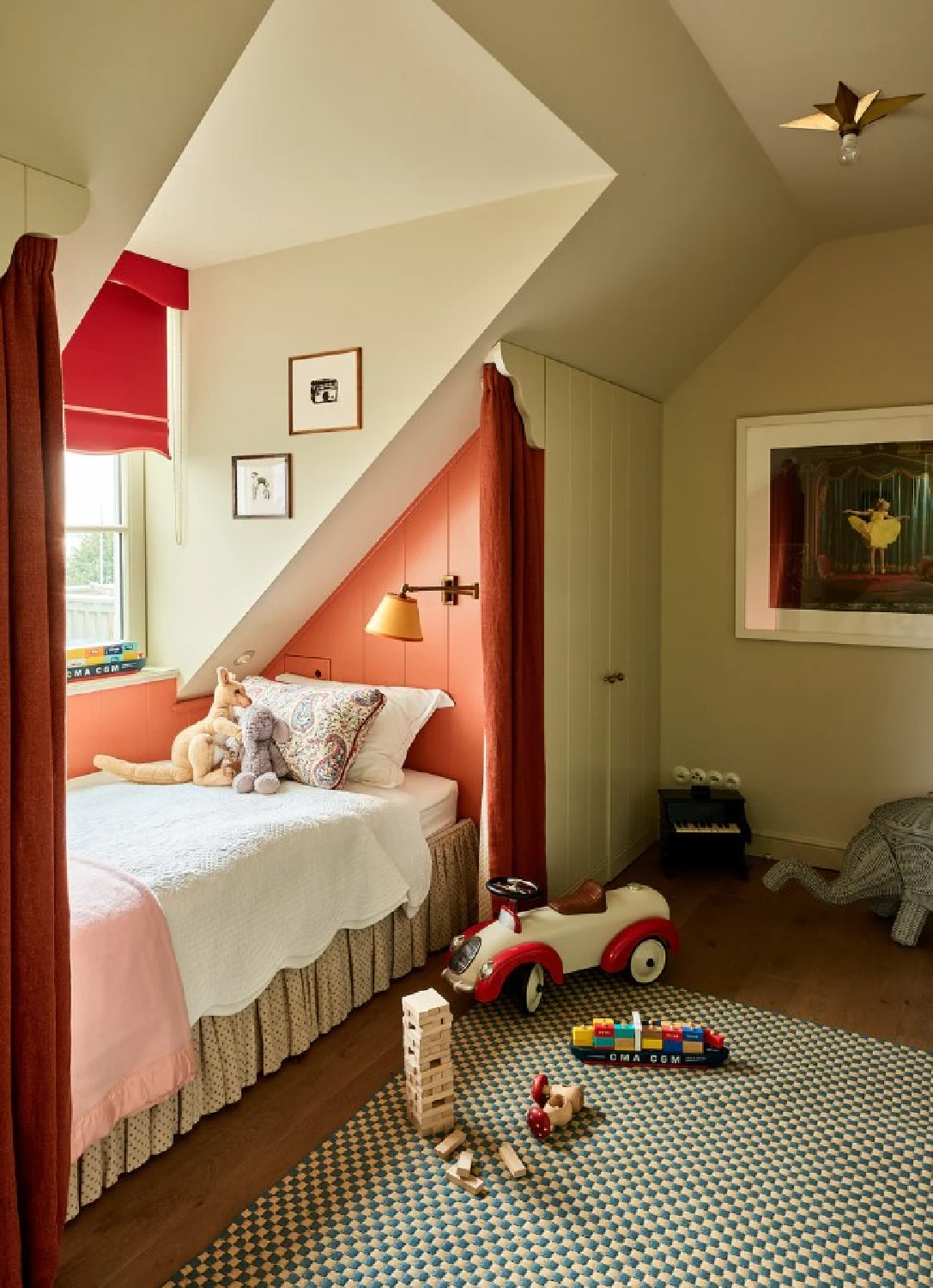 Lindo quarto infantil - foto de Robert Reiger e designer de interiores Beata Human.  #beataheuman #swedishfarmhouse