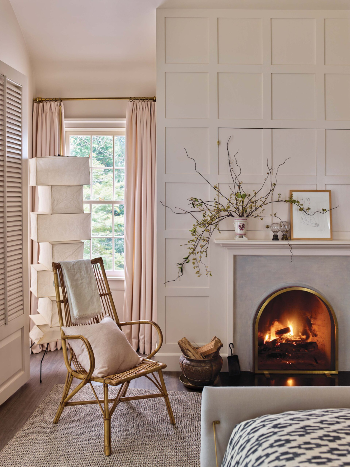Beautiful architectural details in a bedroom with fireplace - Stanley Dixon & Carolyn Malone. Photo: Eric Piasecki.