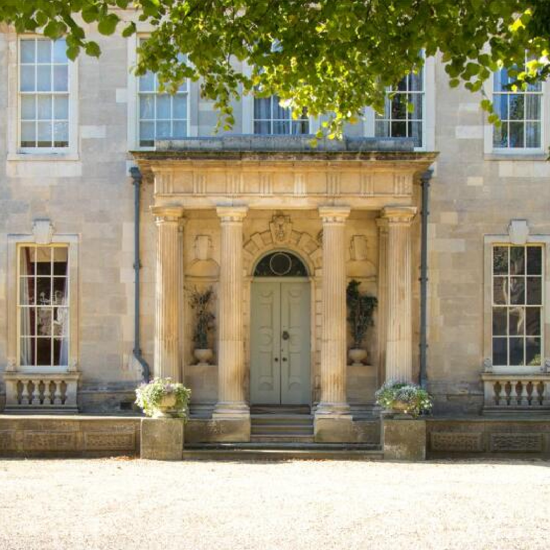 Ashlar stone façade and porch columns at Barn Hill House (historic Georgian built in 1698 in Stamford, UK). #georgianarchitecture #historichomes #barnhillhouse