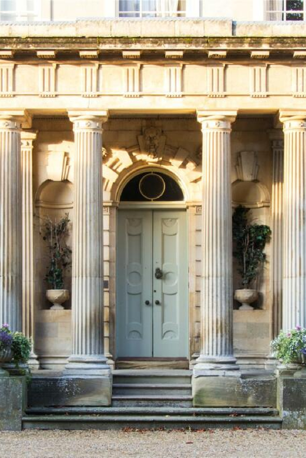 Ashlar stone façade and porch columns at Barn Hill House (historic Georgian built in 1698 in Stamford, UK). #georgianarchitecture #historichomes #barnhillhouse