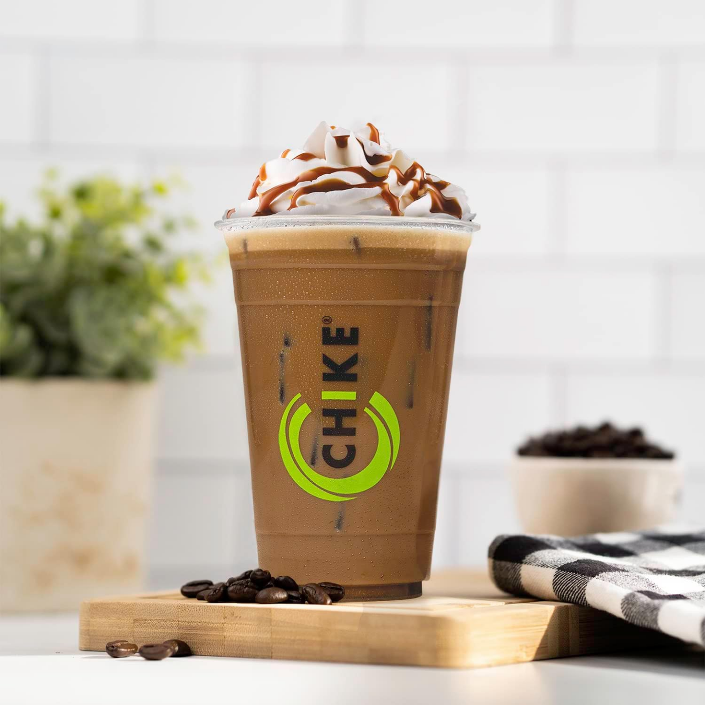 CHIKE high protein iced coffee is a delicious way to start the day! #chike #icedcoffee #coffeefreaks