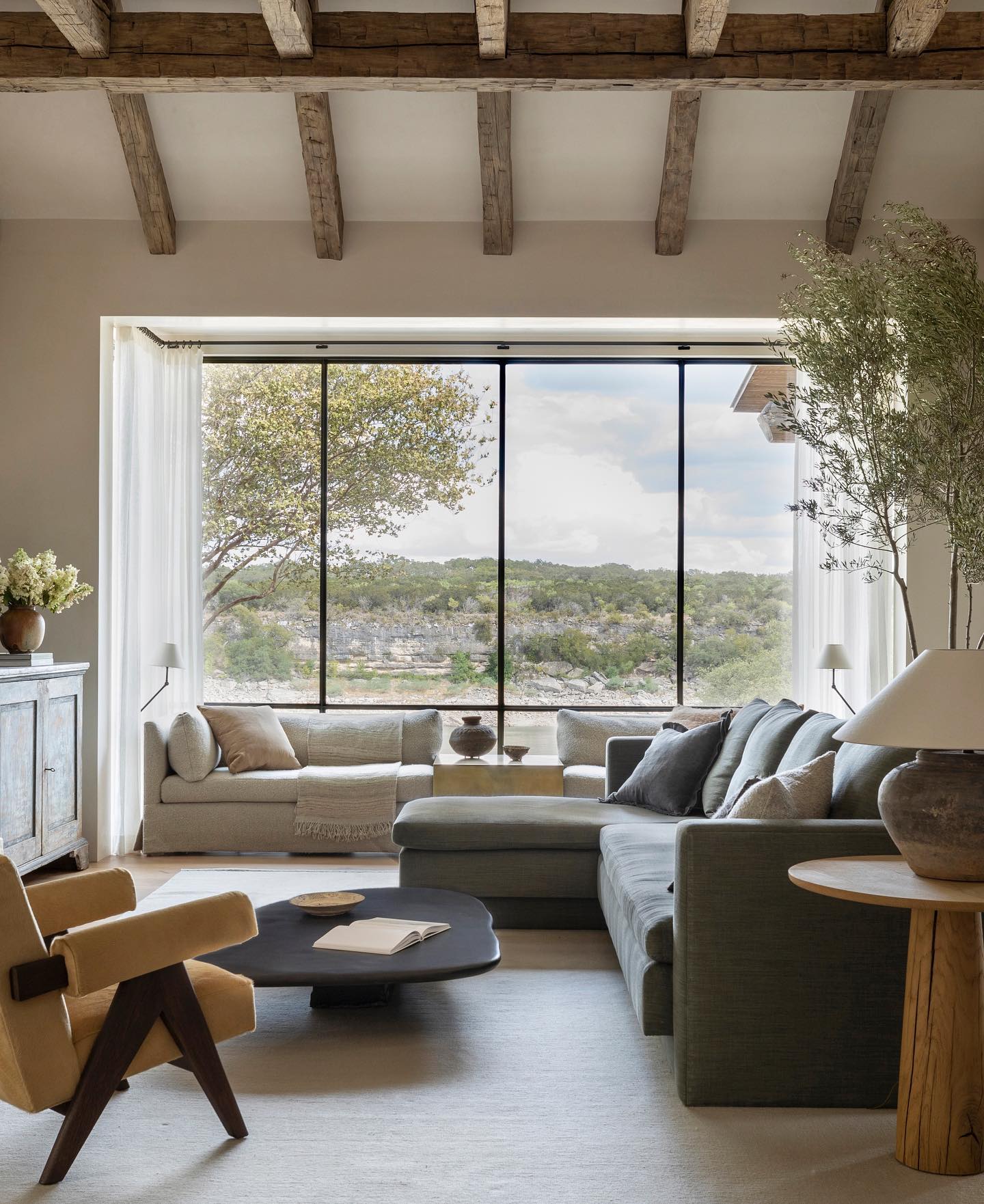 Beautifully earthy and luxurious living space by Marie Flanigan Interiors.