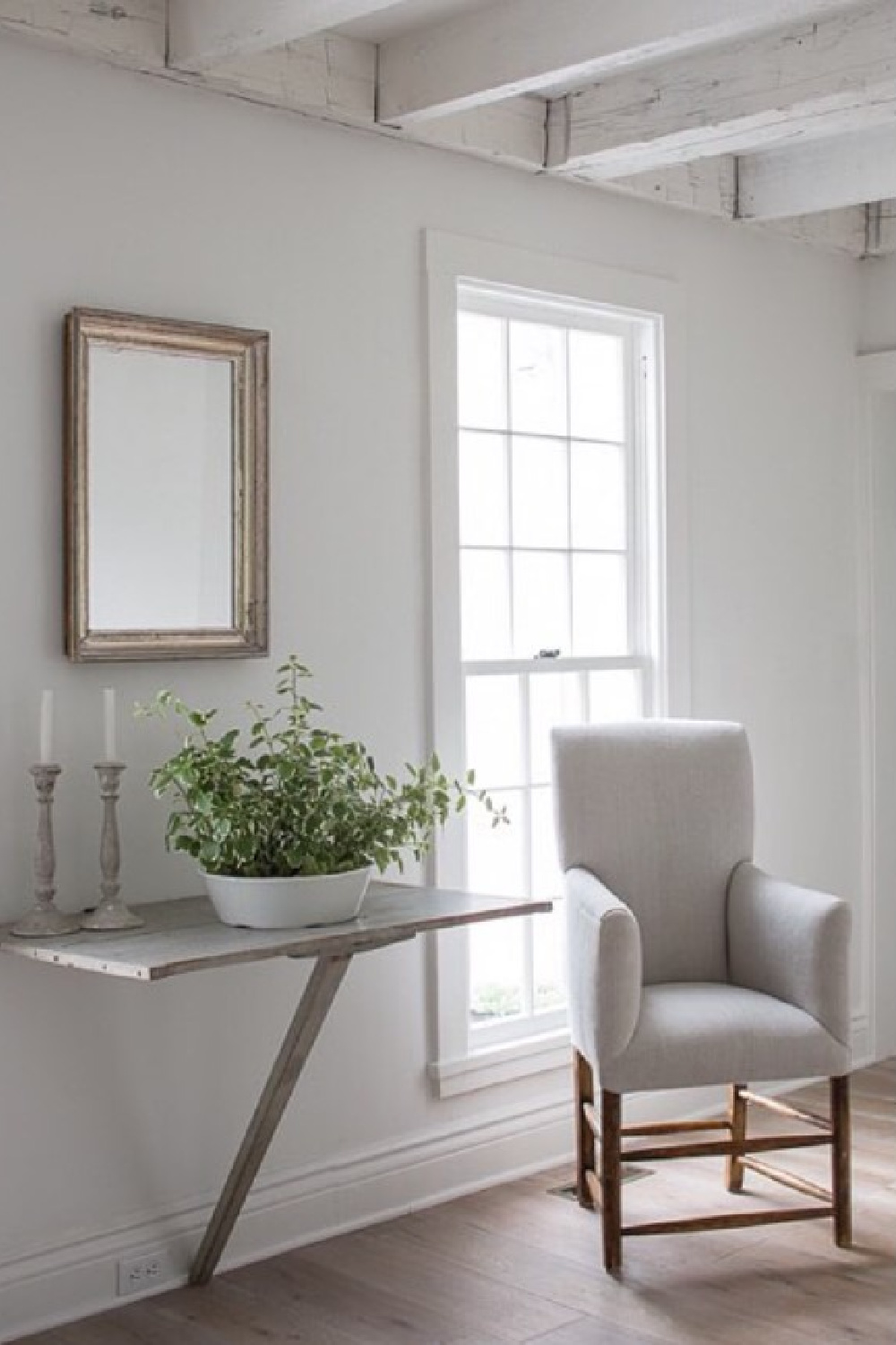 White New England farmhouse - Nancy Fishelson design; Helen Norman photo; styling @jlufkin for Country Living magazine. #americancountry #allwhitedecor