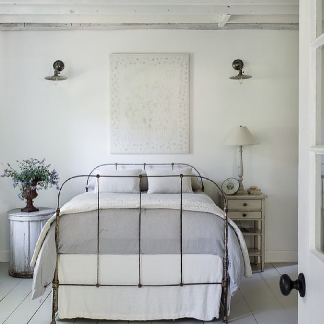 White New England farmhouse - Nancy Fishelson design; Helen Norman photo; styling @jlufkin for Country Living magazine. #americancountry #allwhitedecor