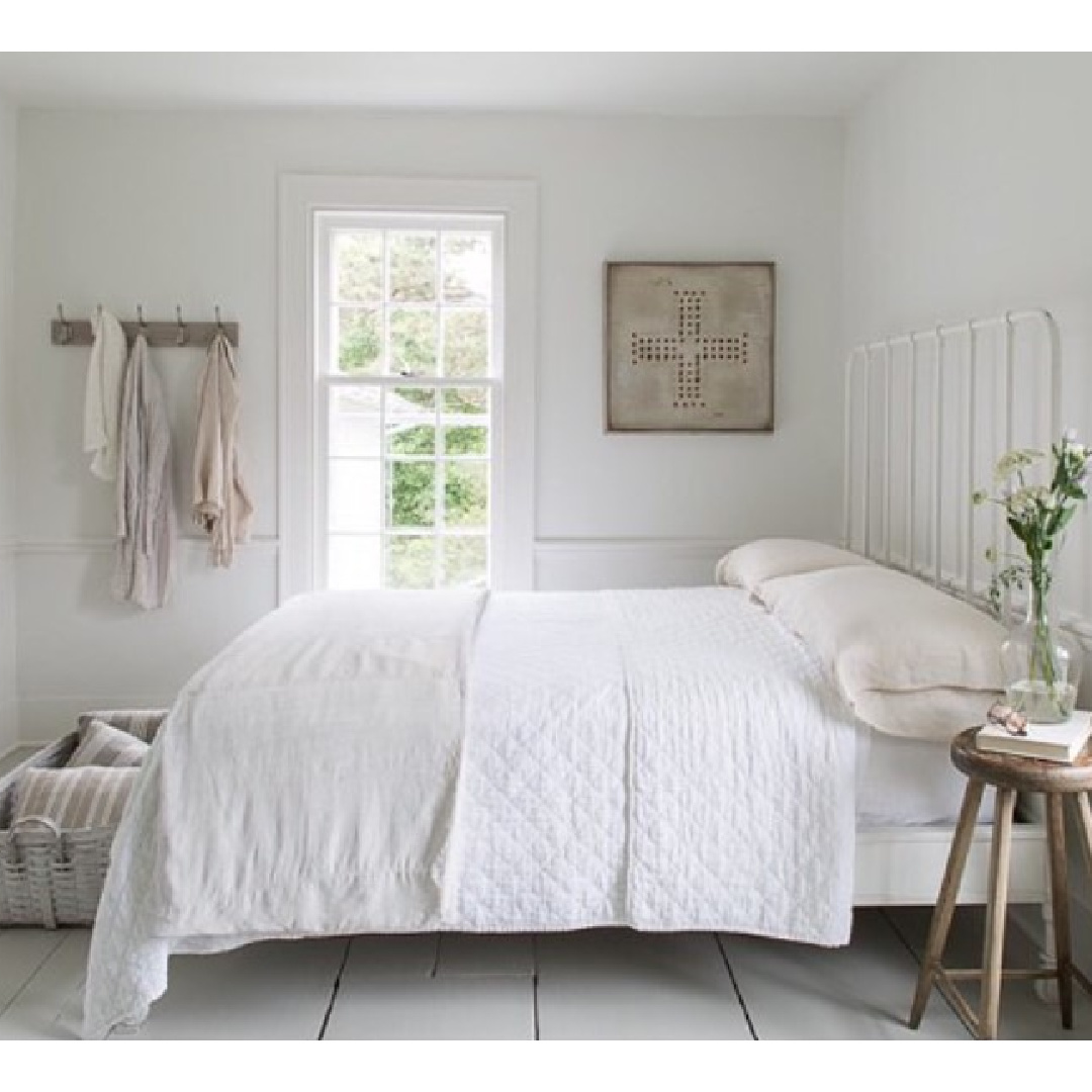 White New England farmhouse - Nancy Fishelson design; Helen Norman photo; styling @jlufkin for Country Living magazine. #americancountry #allwhitedecor