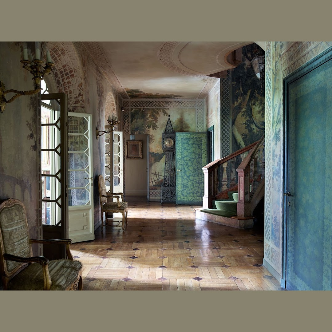 Studio Peregalli designed interior with blue and Old World style. #europeancountry #oldworldstyle #milaninterior