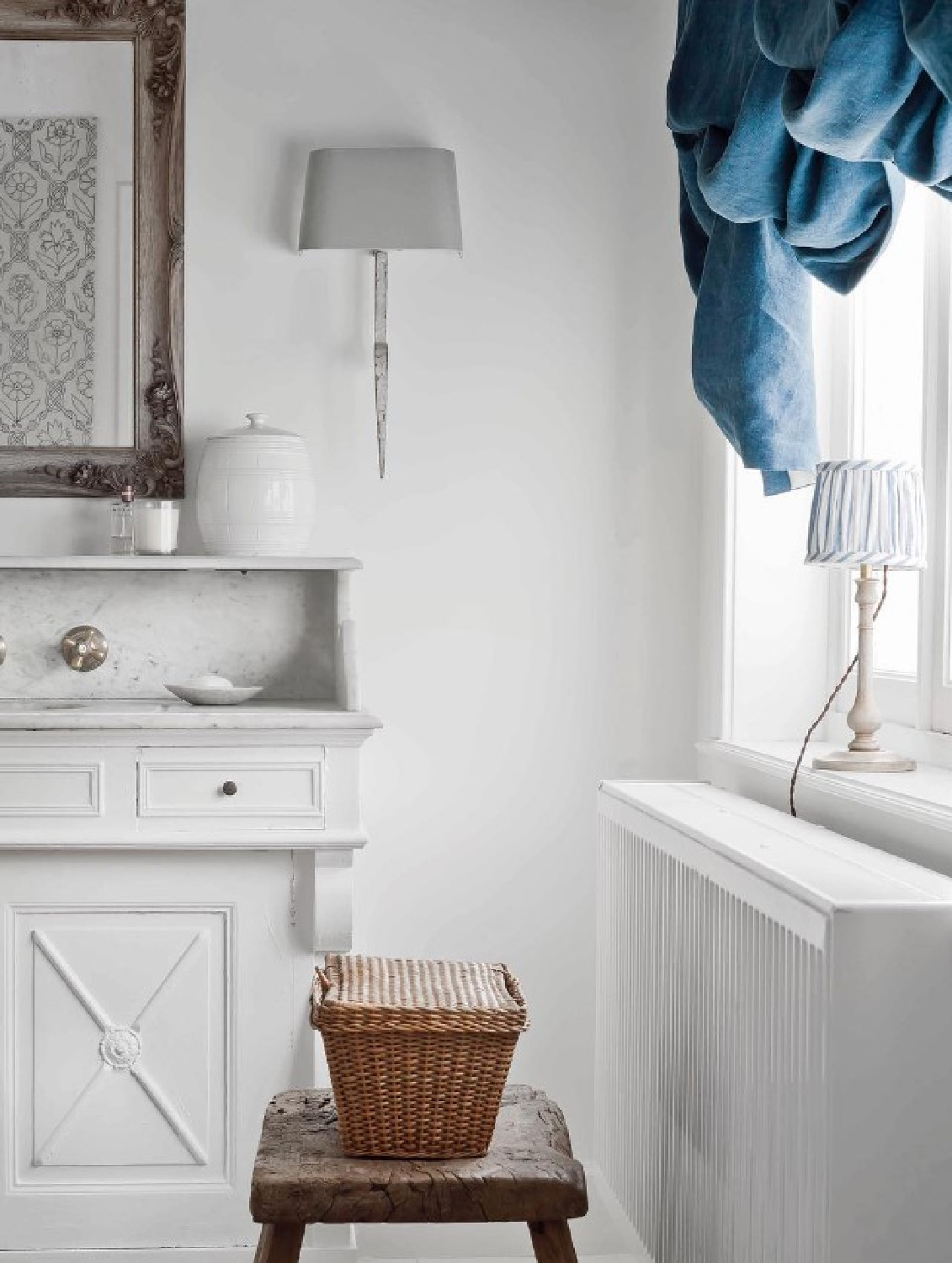 Odavaere - Belgian style in a beautiful white bath with bespoke design. #belgianstyle #europeancountry #rusticelegance