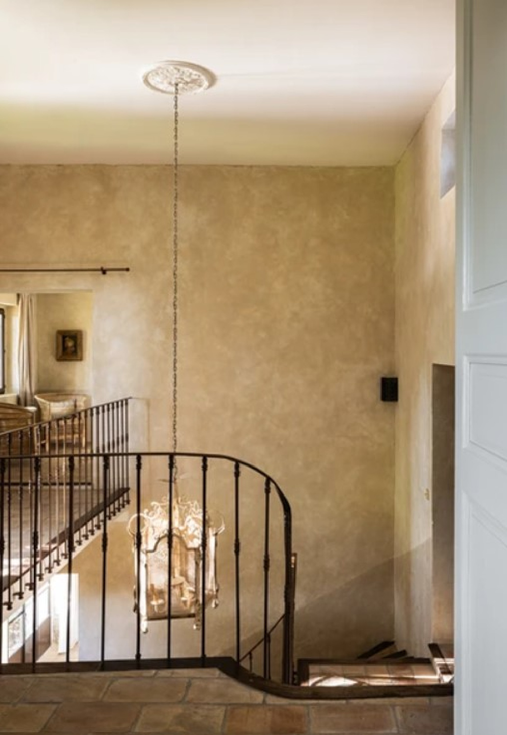 French country Old World style in a charming Provence villa - La Bastide de Laurence.