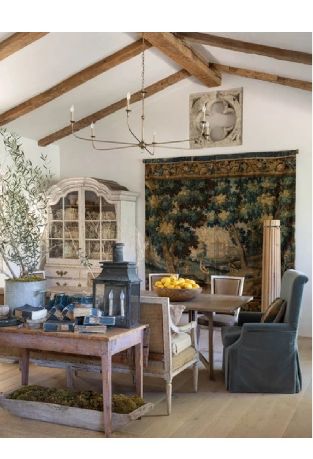 Patina Farm in Ojai, CA - architect: Steve Giannetti and design by Brooke Giannetti. Understated elegance and European country inspired. Photo: Montecito Properties.