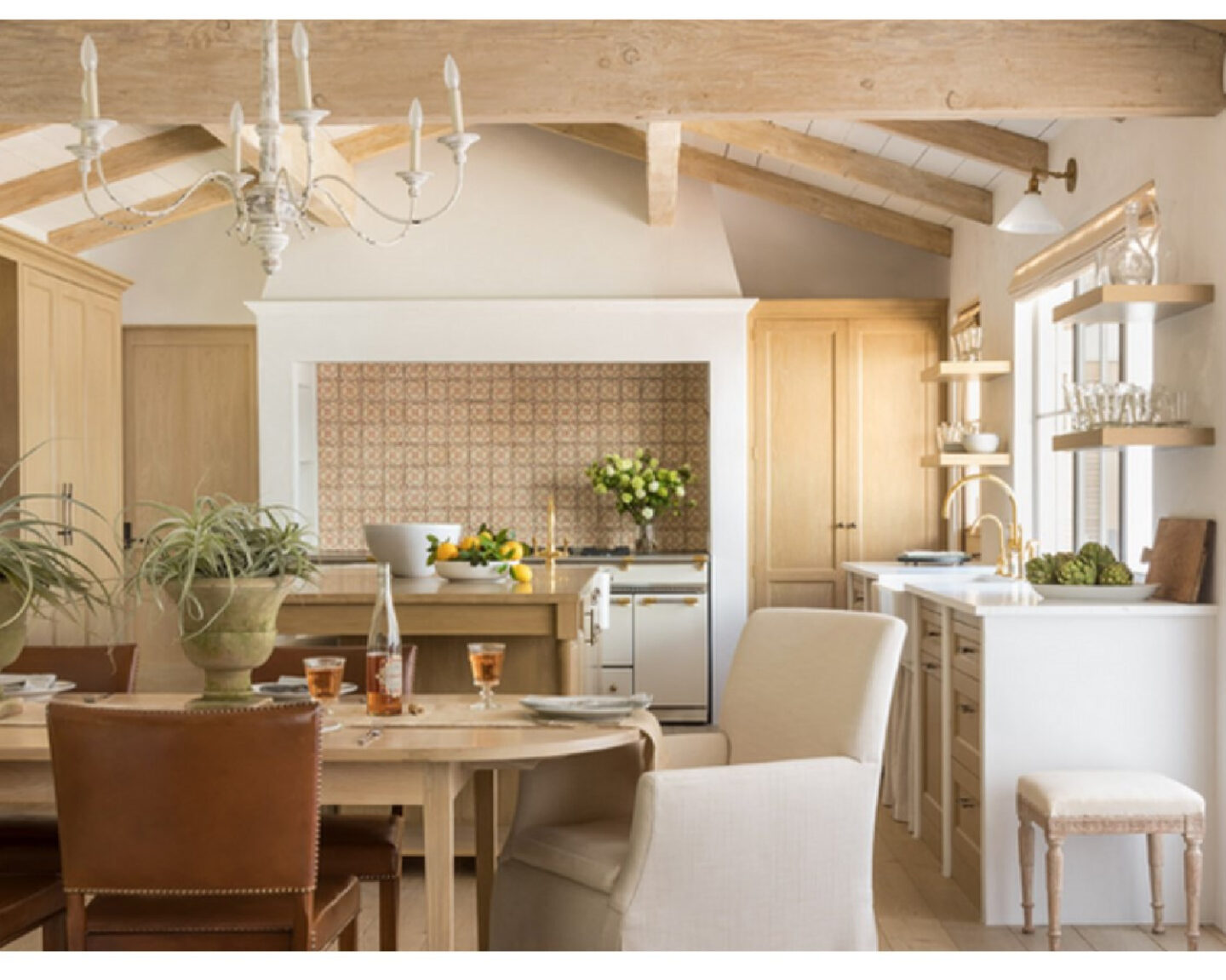 Brooke Giannetti & Steve Giannetti designed kitchen with California chic and European country rustic elegance. #frenchfarmhouse #giannettihome