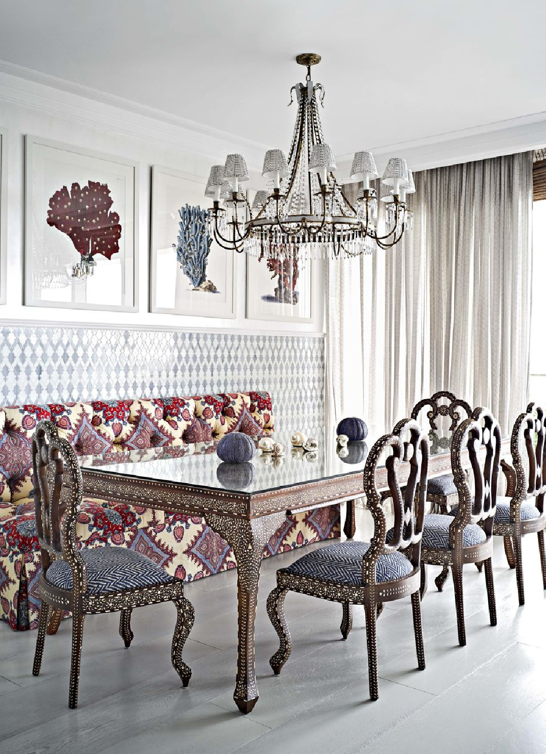 Breakfast nook with statement tile, Moroccan style and tufted banquette - Sig Bergamin; photo by Bjorn Wallander for Veranda.