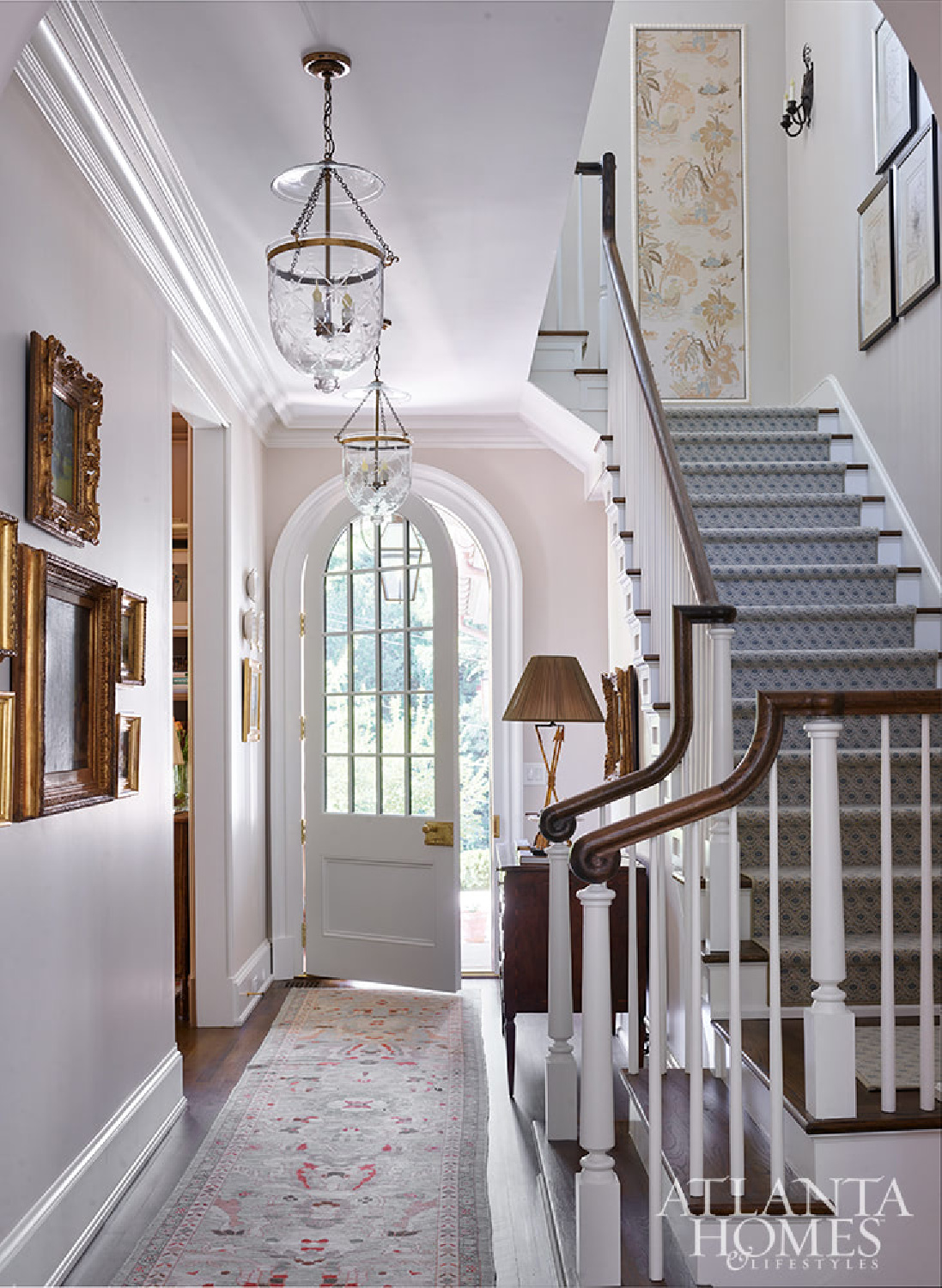 Carol Weaks designed entry and staircase in a traditional home - Atlanta Homes & Lifestyles (David Christensen). #staircasedesign #staircasedecor
