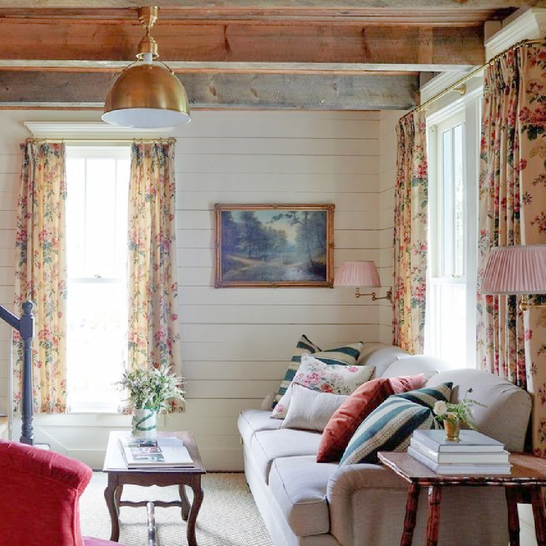 Clella Designed rustic elegant guest house is Leiper's Fork, TN.