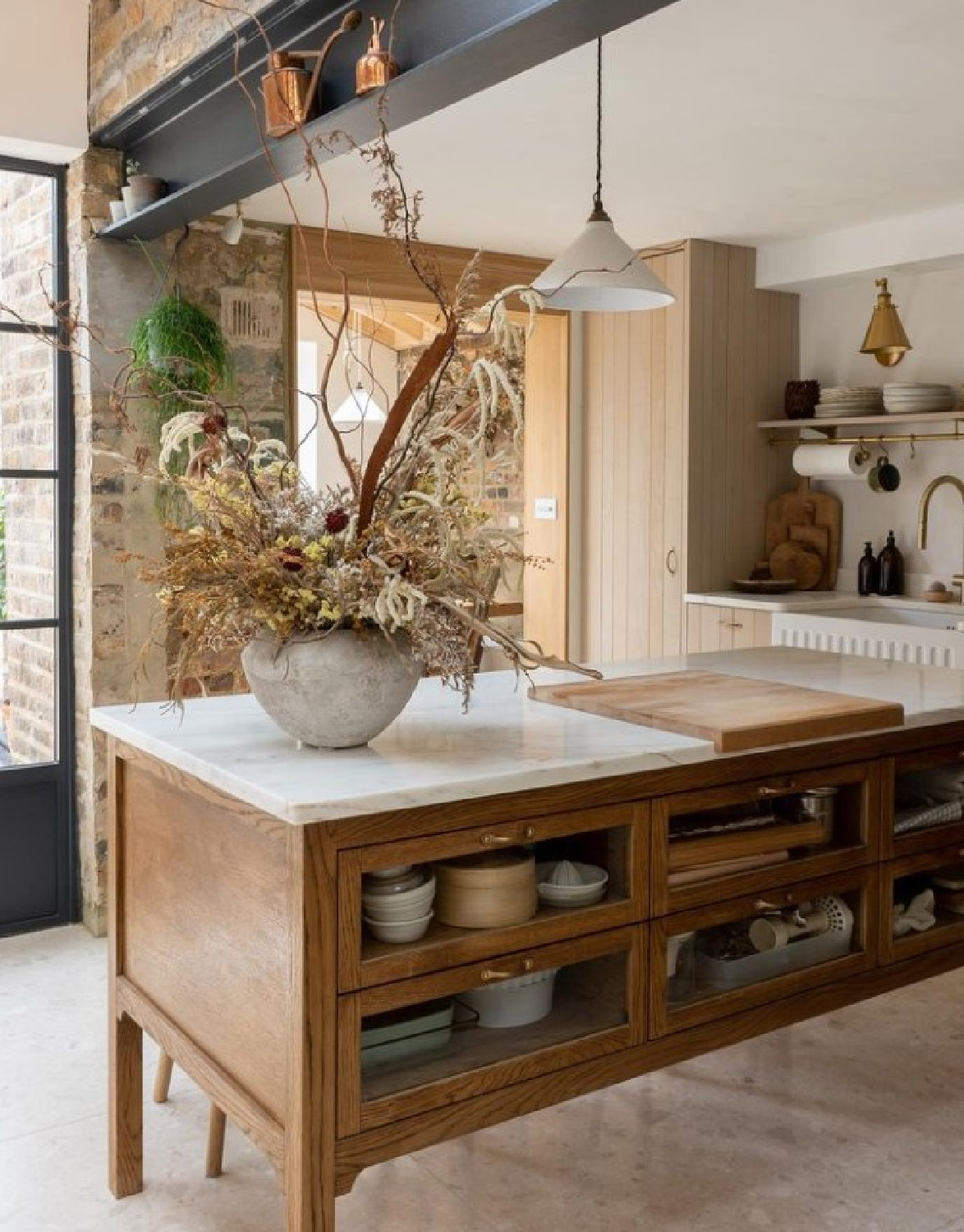 Beautiful English country kitchen with furniture work island topped with marble - The Venetian Pantry. #englishcountrykitchen #bespokekitchen