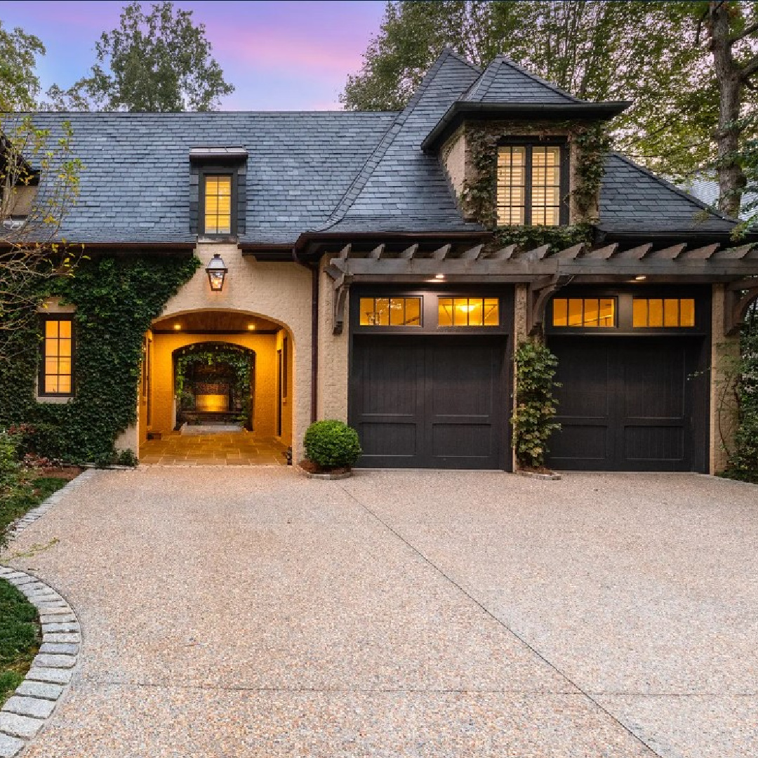 Beautiful Buckhead traditional classic house exterior in Atlanta. Sotheby's Realty #facadelovers #residentialarchitecture