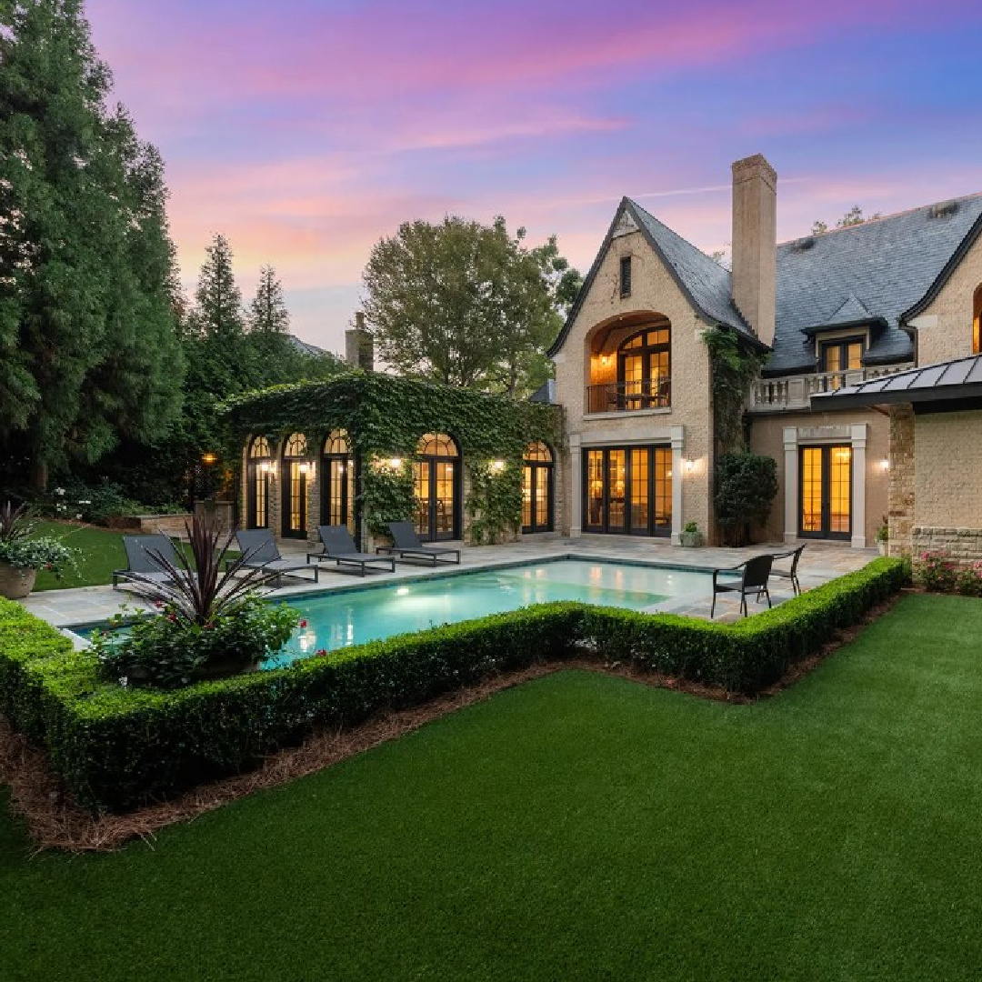 Beautiful Buckhead traditional classic house exterior in Atlanta. Sotheby's Realty #facadelovers #residentialarchitecture