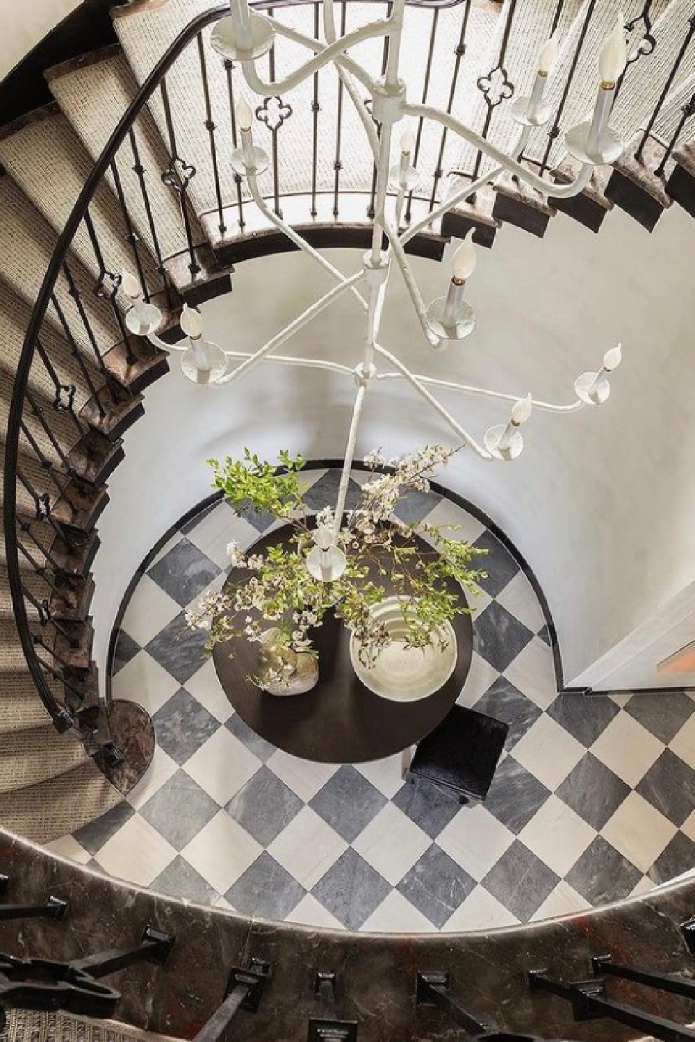 Magnificent staircase and interior design (@mimiandhill) with Tara Shaw designed chandelier. #tarashaw #staircasedesign