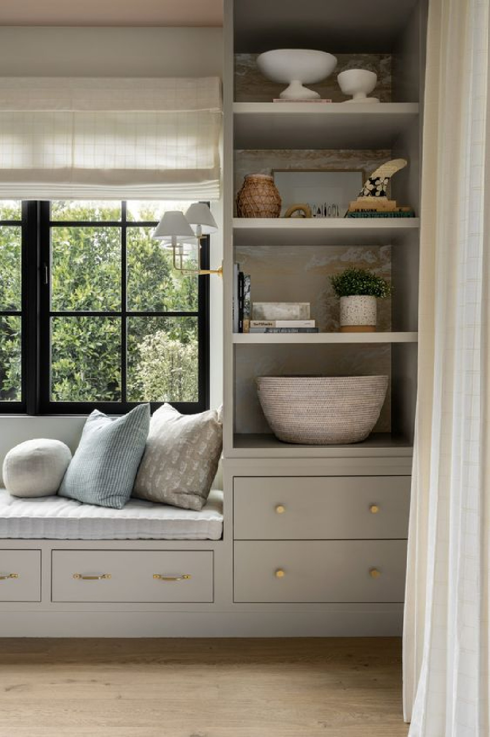 Studio Mcgee Hiltop Estate cozy window seat with builtins in a kids room. #windowseat #kidsrooms #cozybedrooms