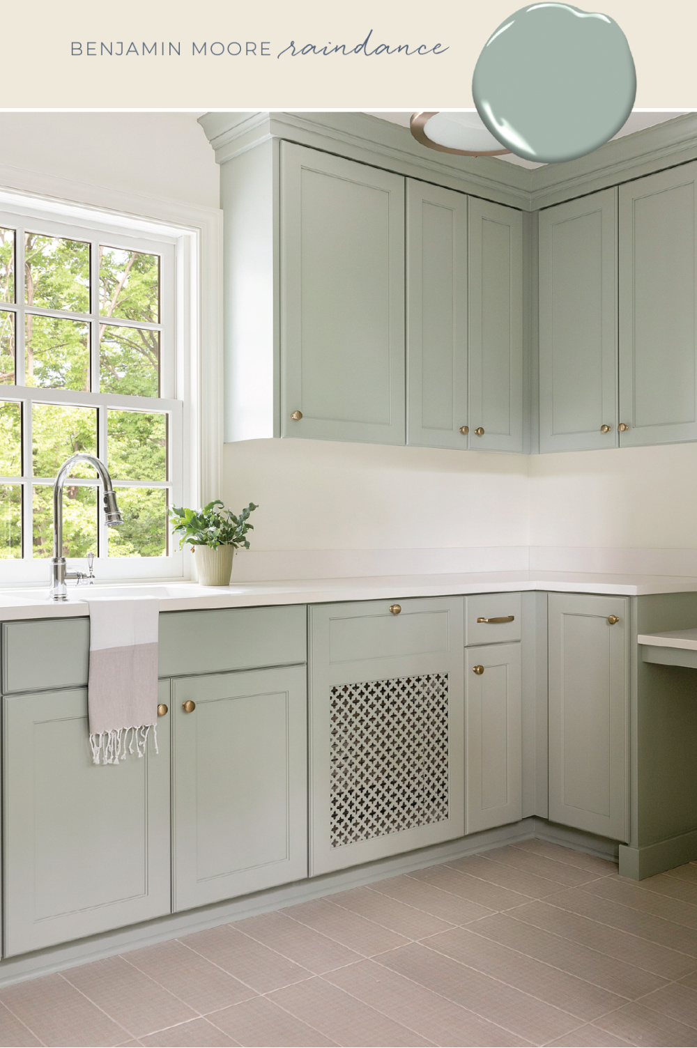 Benjamin Moore Raindance aqua kitchen - Bria Hammel (Minnesota classic kitchen). #benjaminmooreraindance