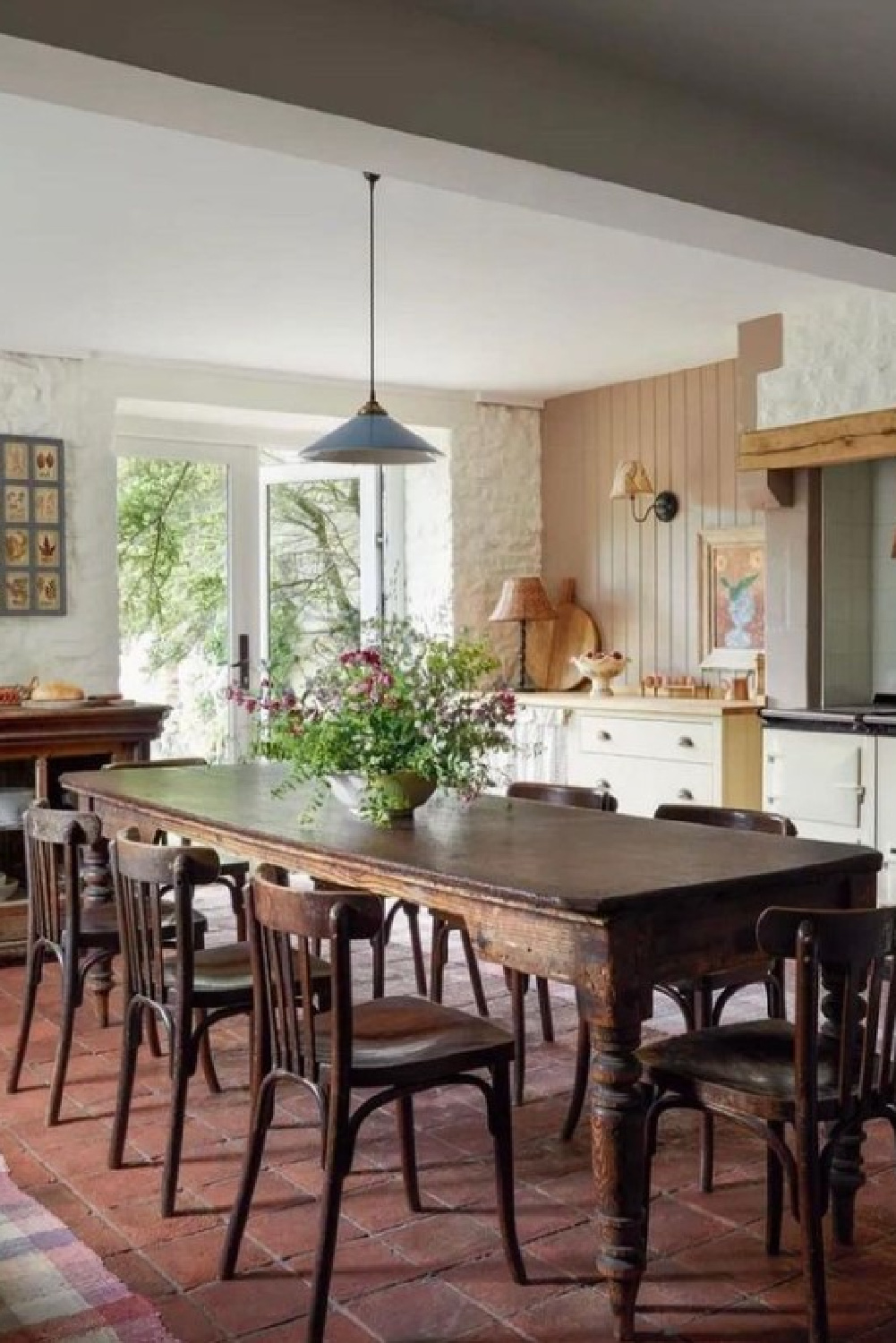 English country kitchen y @lisamehyden (Photo: @paul_massey)