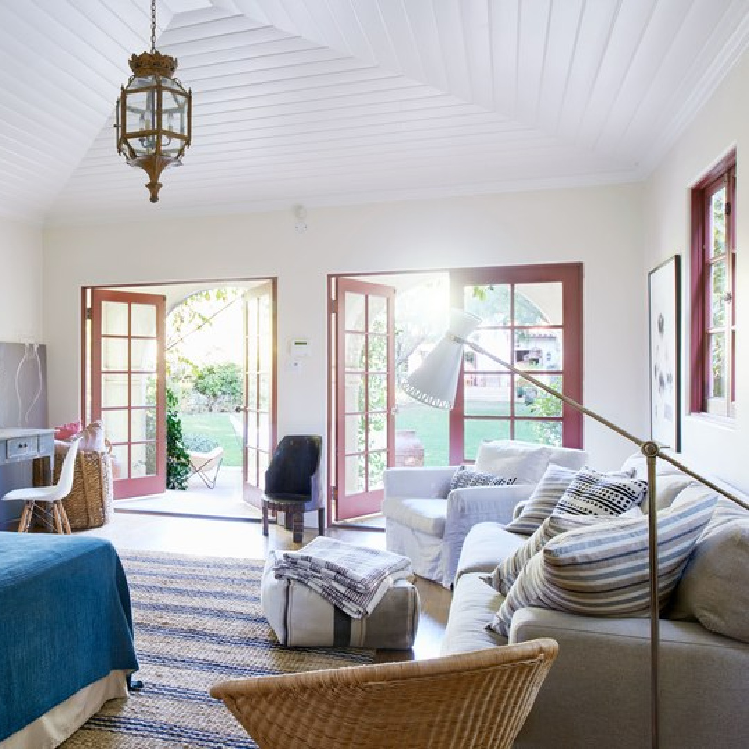 Nancy Meyers movie interior in HOME AGAIN guest house. #nancymeyersstyle #homeagainmovie