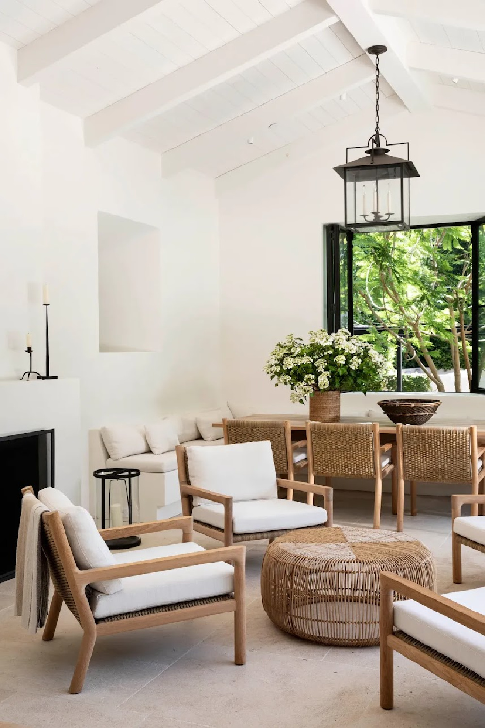 Pool house in director Nancy Meyers own home in LA in Architectural Digest. #nancymeyersinteriors #nancymeyersaesthetic