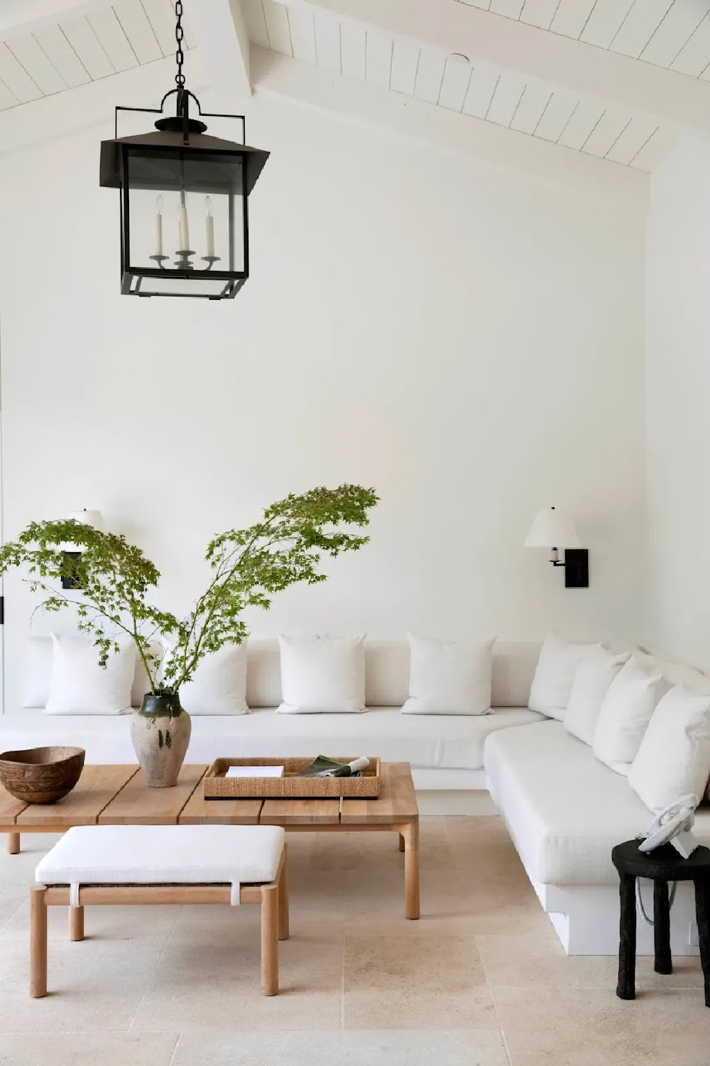 Pool house with white sectional in director Nancy Meyers own home in LA in Architectural Digest. #nancymeyersinteriors #nancymeyersaesthetic