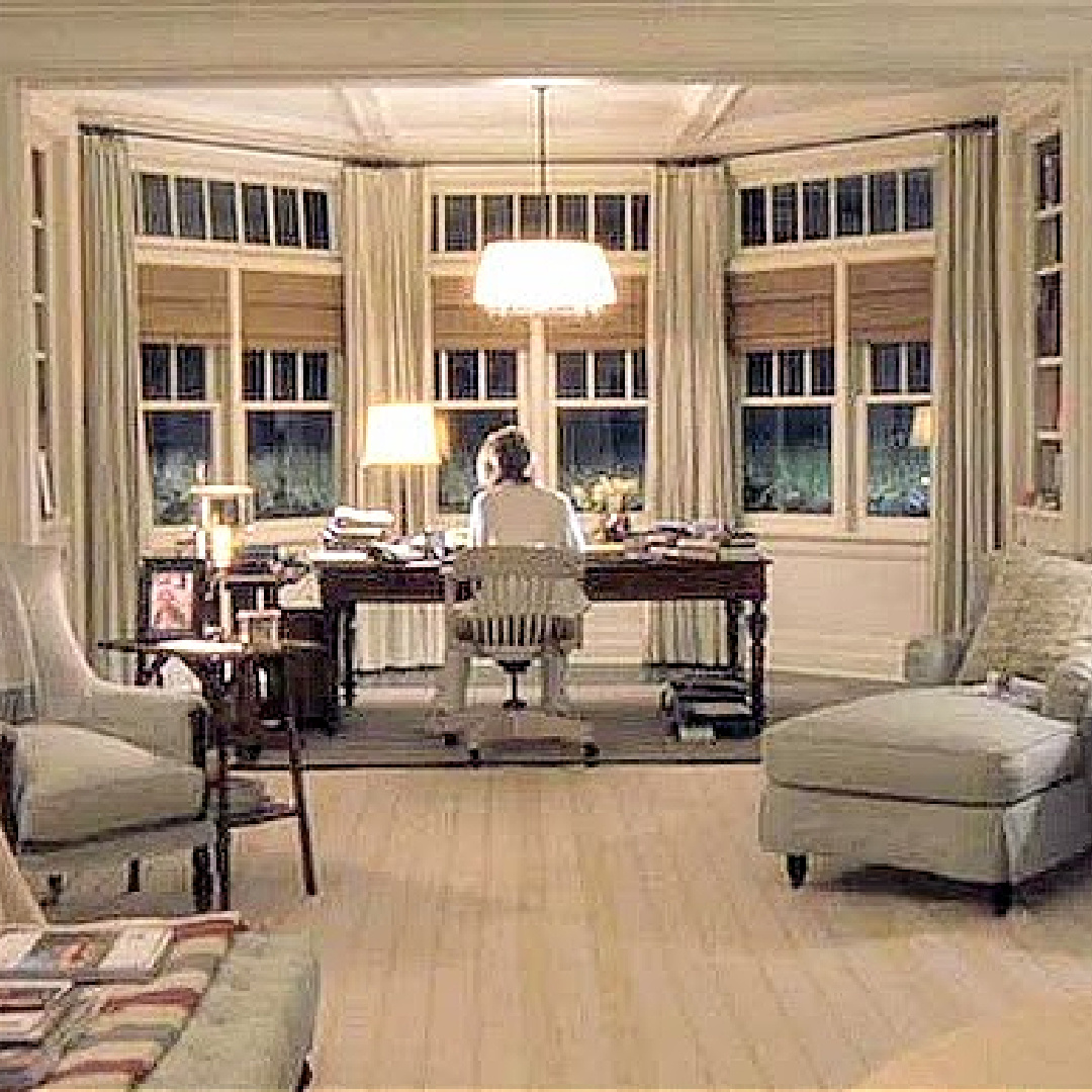 Diane Keaton in Something's Gotta Give Hamptons bedroom at her desk. #nancymeyersaesthetic #somethingsgottagive