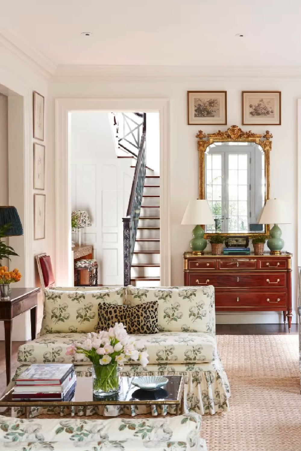 From Interiors for a Life in Good Taste (Rizzoli, 2025) by Caroline Gidiere, Photographs by Isabel Parra. #timelessinteriors