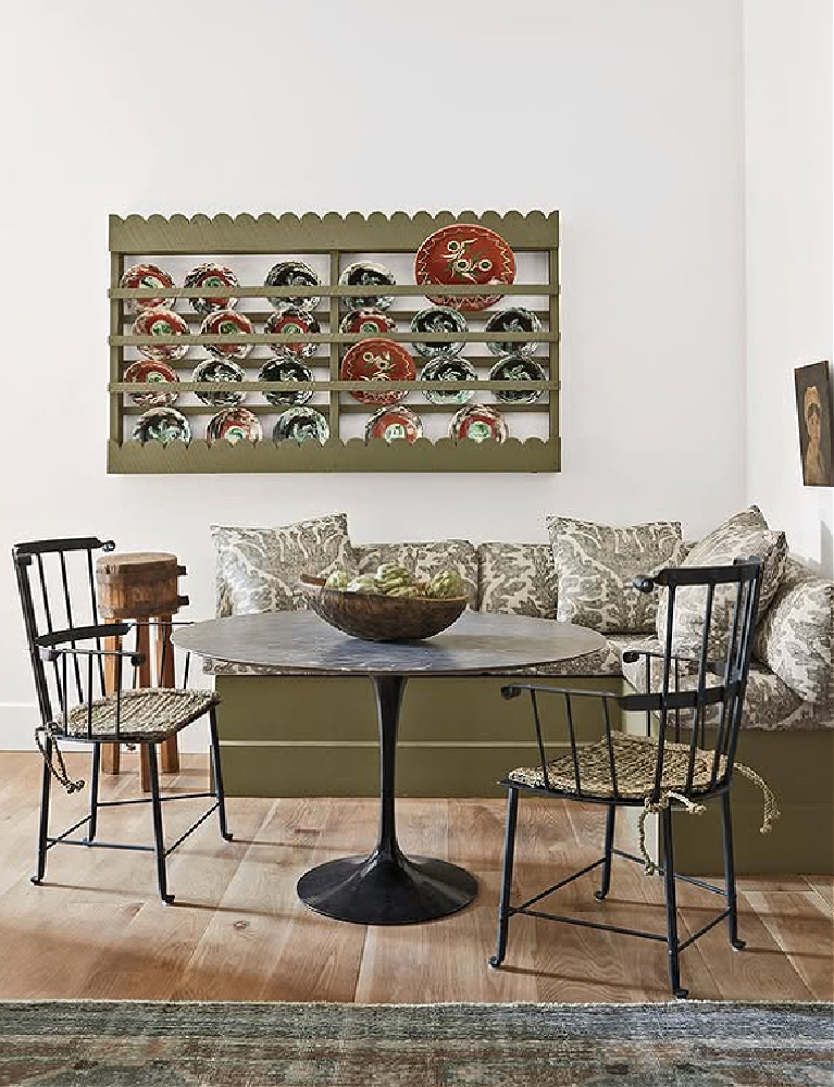 Milieu Showhouse 2020 kitchen breakfast nook designed by Shannon Bowers.
