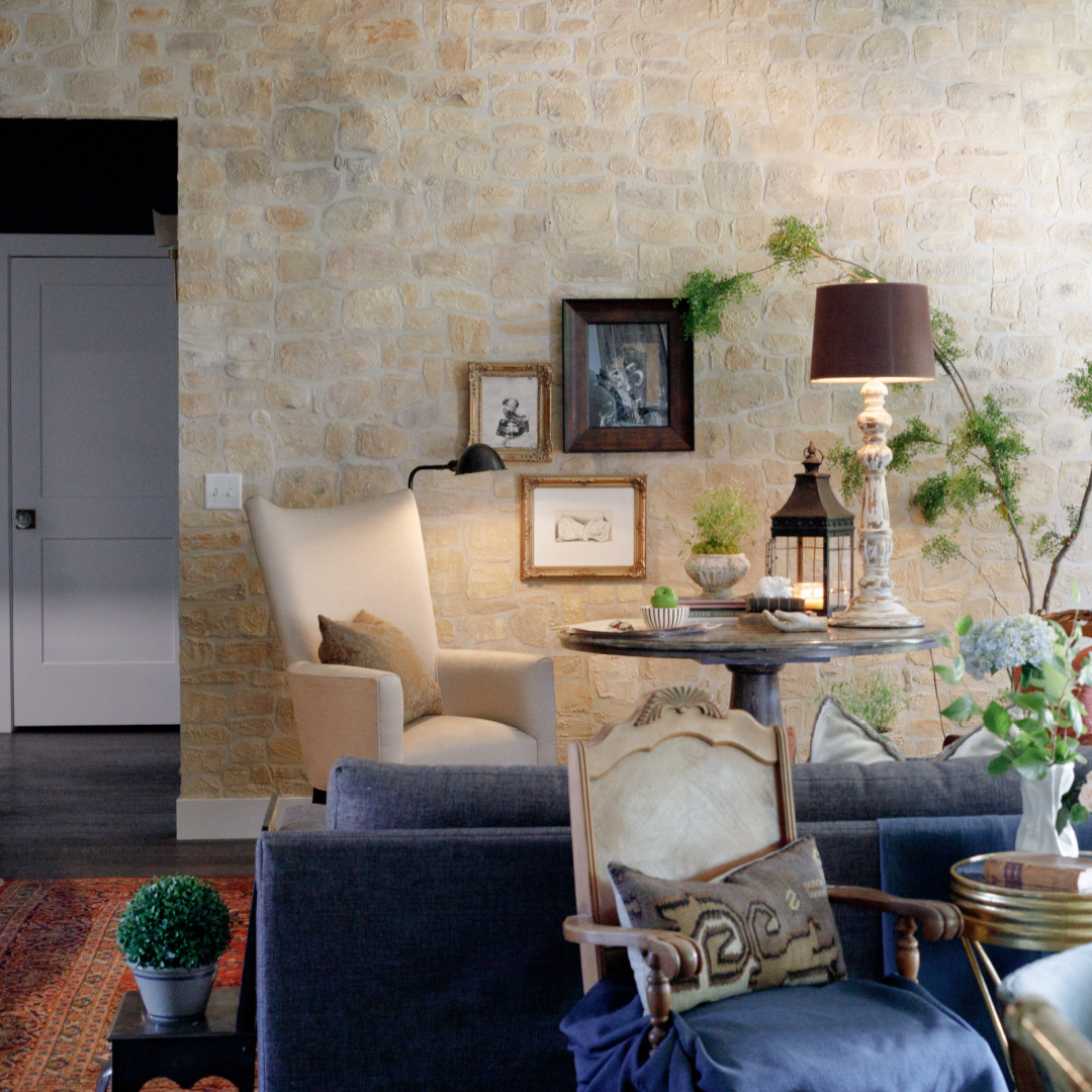 Rustic elegance in an Old World style home with stone wall created with stencil kit from @thedetalles. #rusticelegance #stonewallstencil #fauxstone #thedetalles