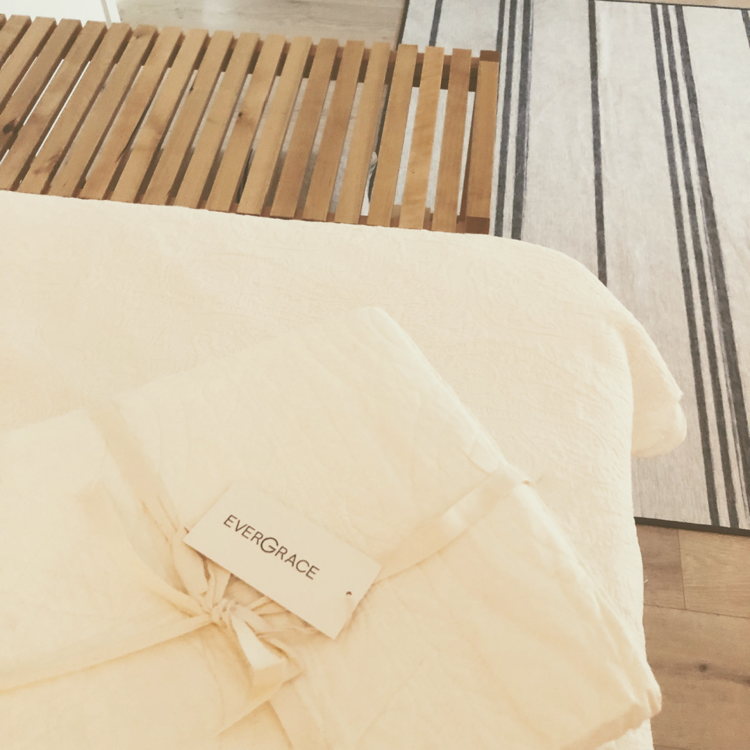 Hello Lovely's EVERGRACE Cotton Scallop Quilt Set in Ivory Cream. #whitebedding #evergrace