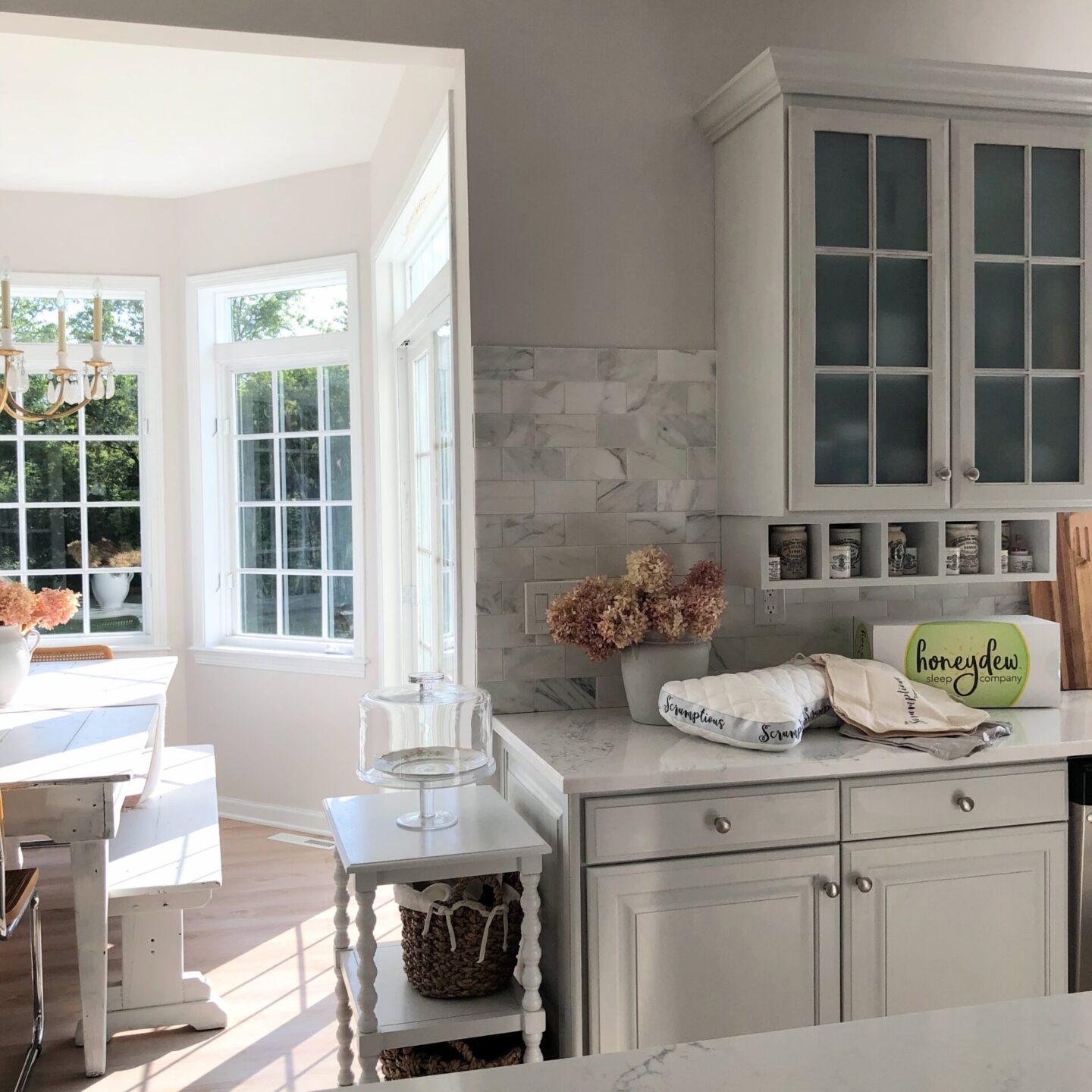 Honeydew Travel Pillow with Case and Pouch in Hello Lovely's home. #honeydewsleep