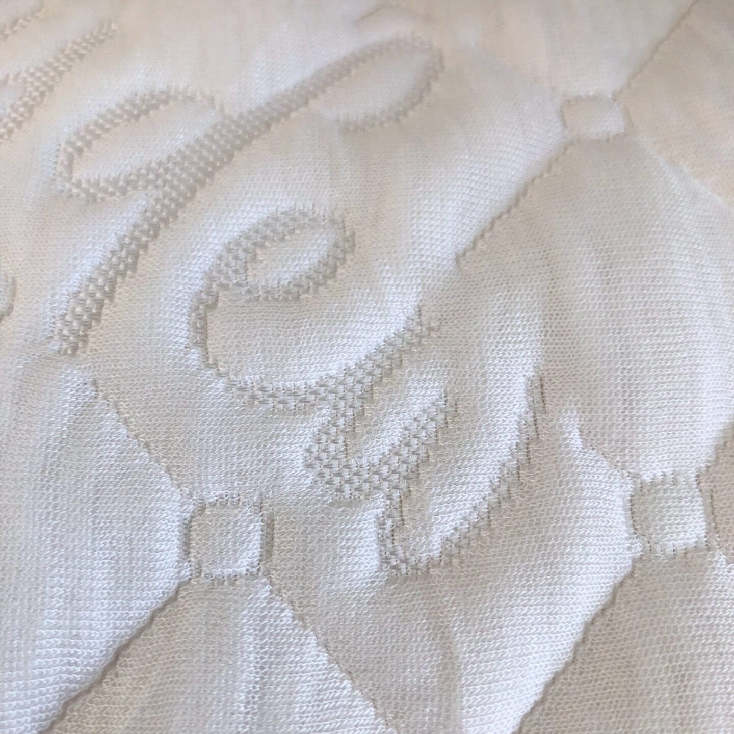 Honeydew Travel Pillow with Case and Pouch in Hello Lovely's home. #honeydewsleep