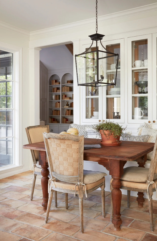 French country breakfast nook in Joanna Gaines designed kitchen (The Club House) on Fixer Upper.