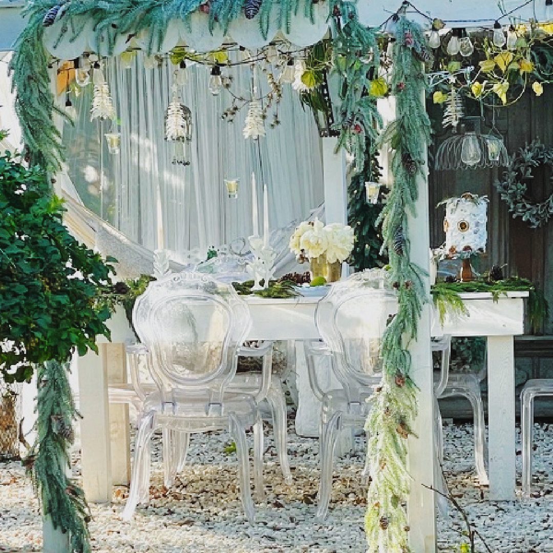 Rustic, romantic, country French Christmas decor goodness from Fifi O'Neill. #frenchchristmas #romanticchristmas