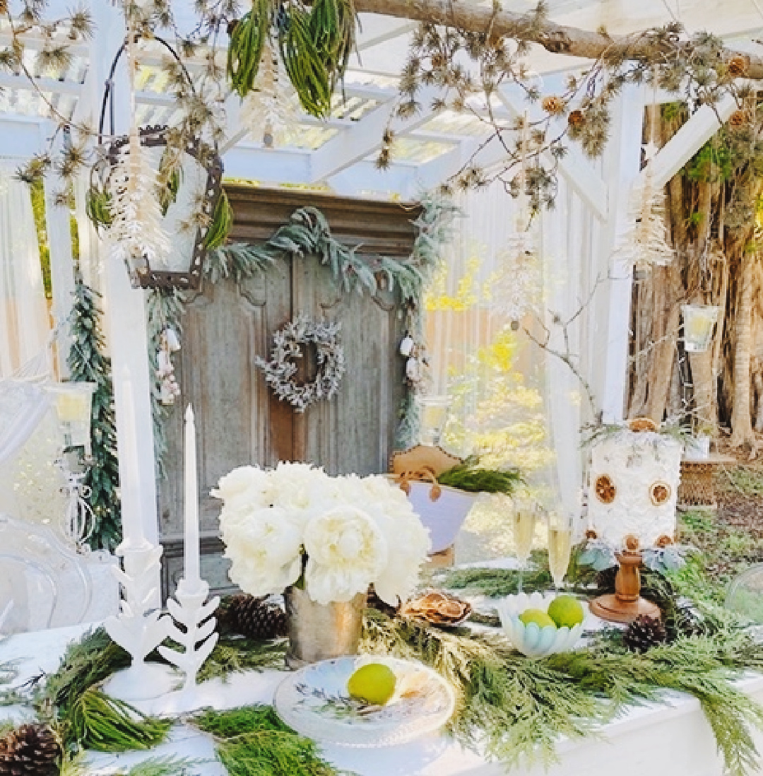 Rustic, romantic, country French Christmas decor goodness from Fifi O'Neill. #frenchchristmas #romanticchristmas