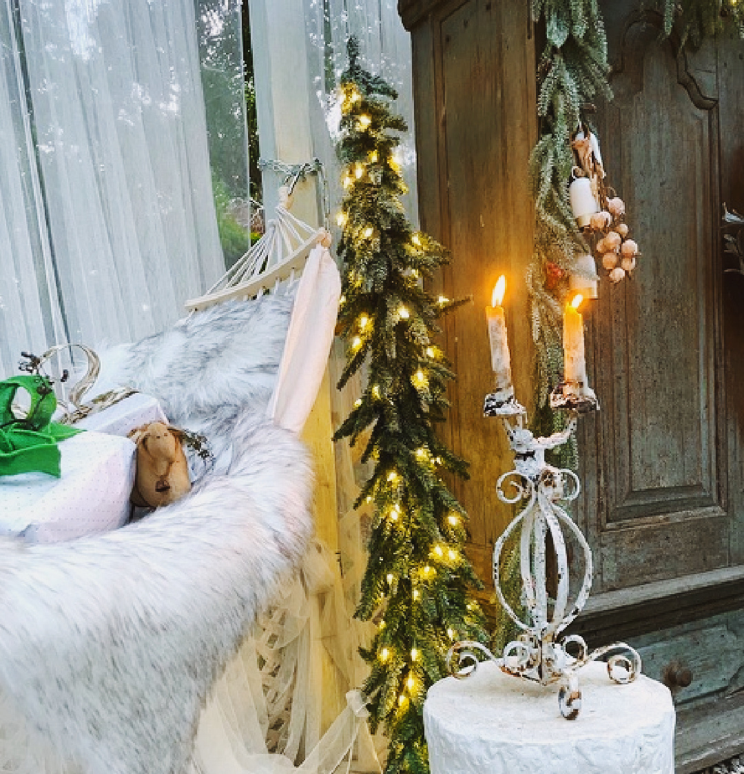 Rustic, romantic, country French Christmas decor goodness from Fifi O'Neill. #frenchchristmas #romanticchristmas