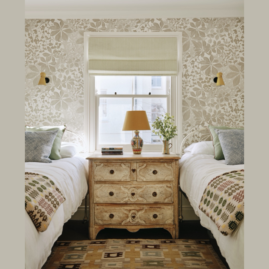 Beautiful cozy timeless English country bedroom with wallpaper and twin beds - design by Tamsin Saunders (HomeAndFound). #timelessinteriors