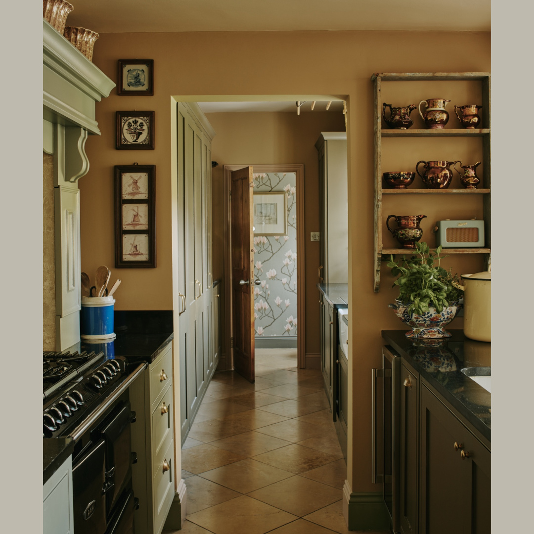 Beautiful cozy timeless English country kitchen with ochre walls and bespoke design by Tamsin Saunders (HomeAndFound). #timelessinteriors