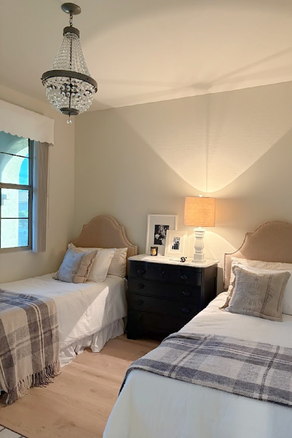 Hello Lovely's DIY flooring in guest bedroom of our snowbird sanctuary project - AFTER.