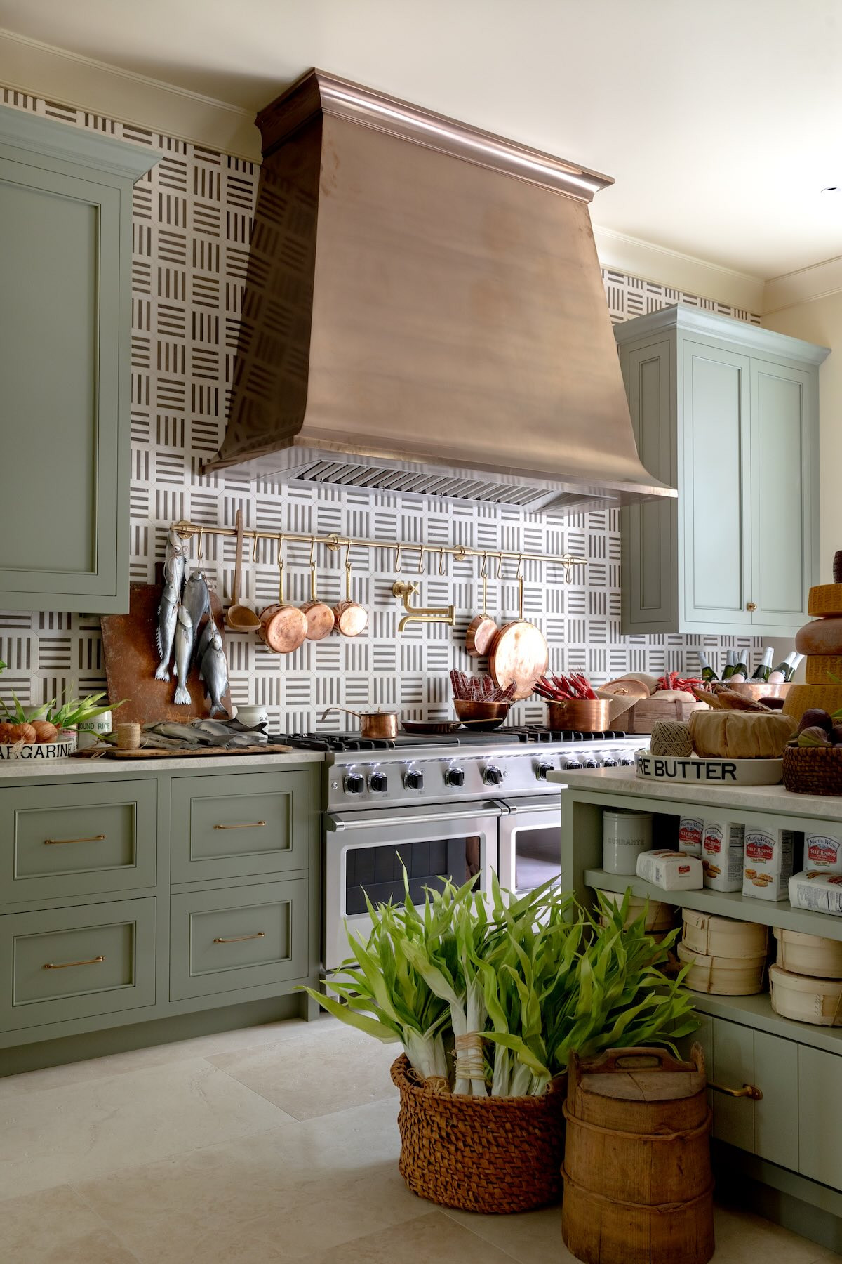 Rebecca Gardner designed scullery in FLOWER MAGAZINE'S Nashville Showhouse - photo by Leslee Mitchell. #interiordesign #flowerlovers