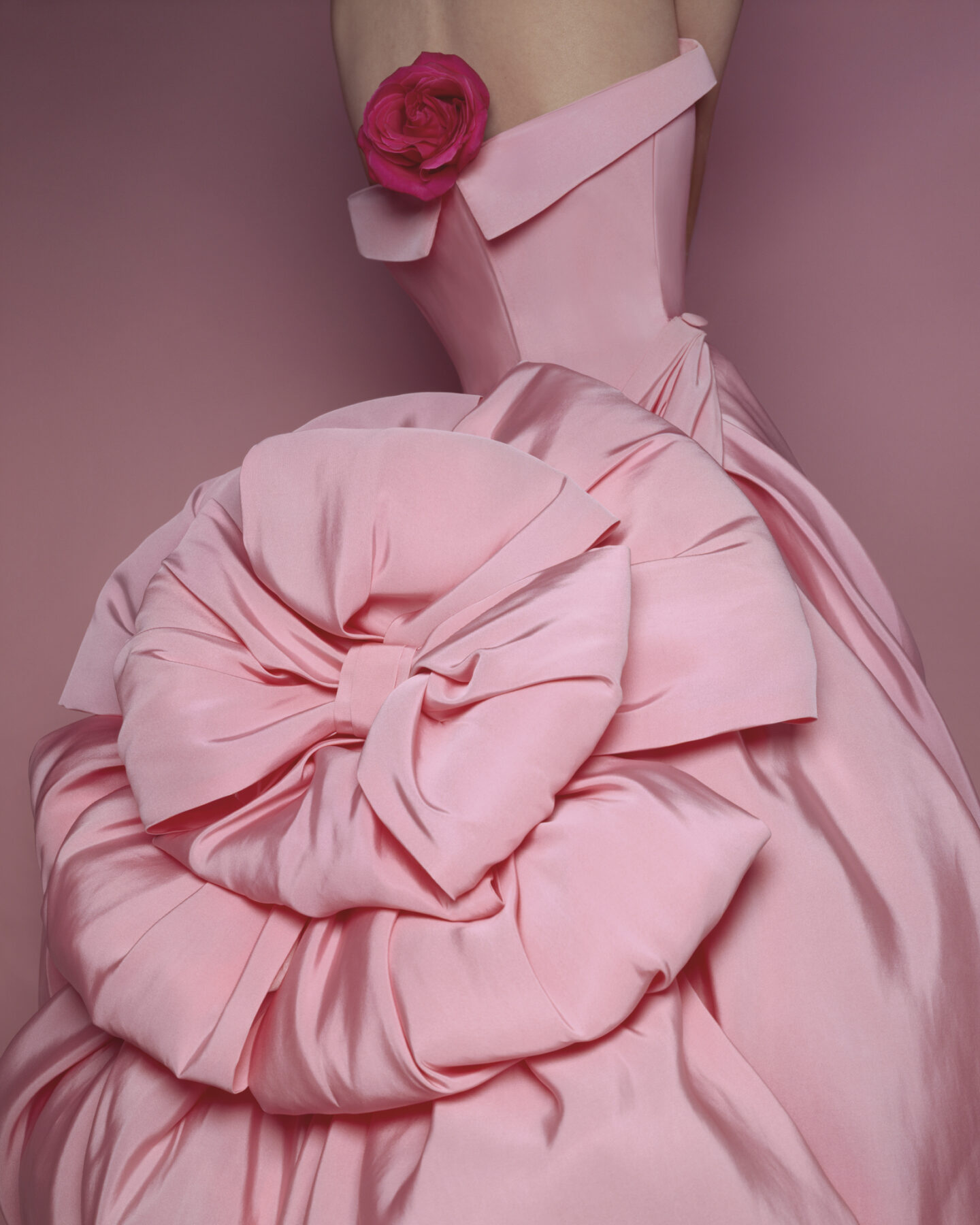 Opera Bouffe 1956, serie Dior Heritage, 2025, UBS House of Craft en collaboration avec CR Studio et Dior. NIEDERMAIR, Dior. Drawing, photography (Rizzoli, 2026)
