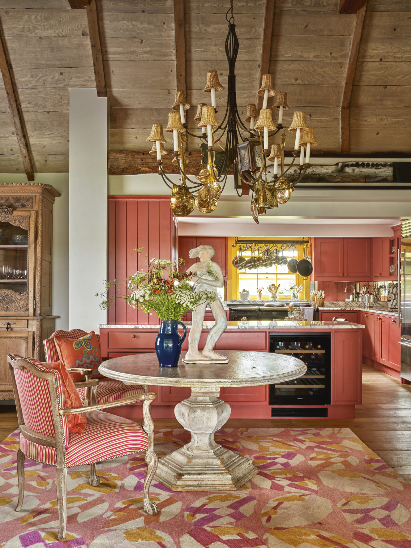 Charming coral kitchen and dining in KIT KEMP Design Stories (Rizzoli, 2026).