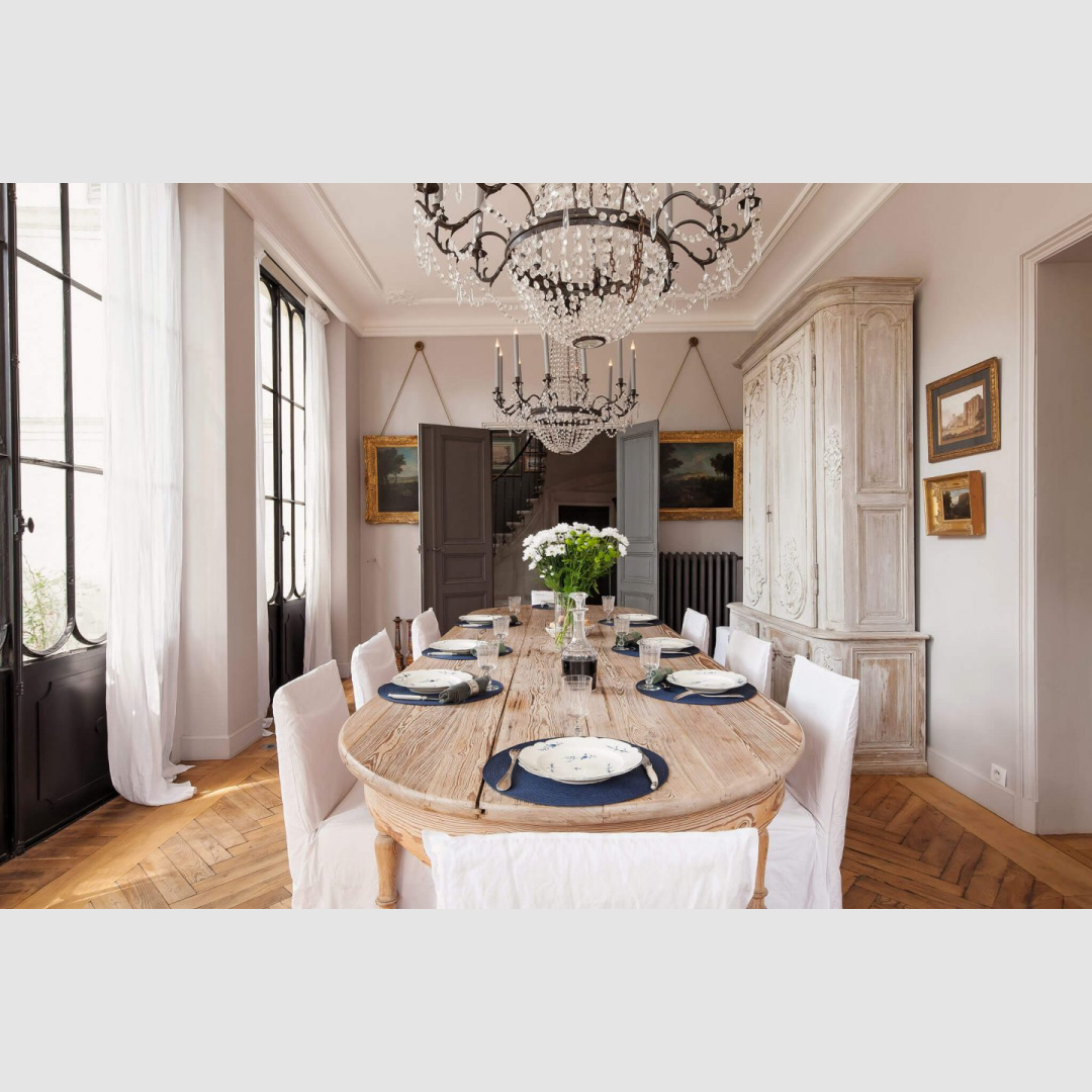 Dining room - Hotel Particulier in Avignon - La Divine Comedie restored chateau and guest house in South of France (Provence) - Your Haven In.