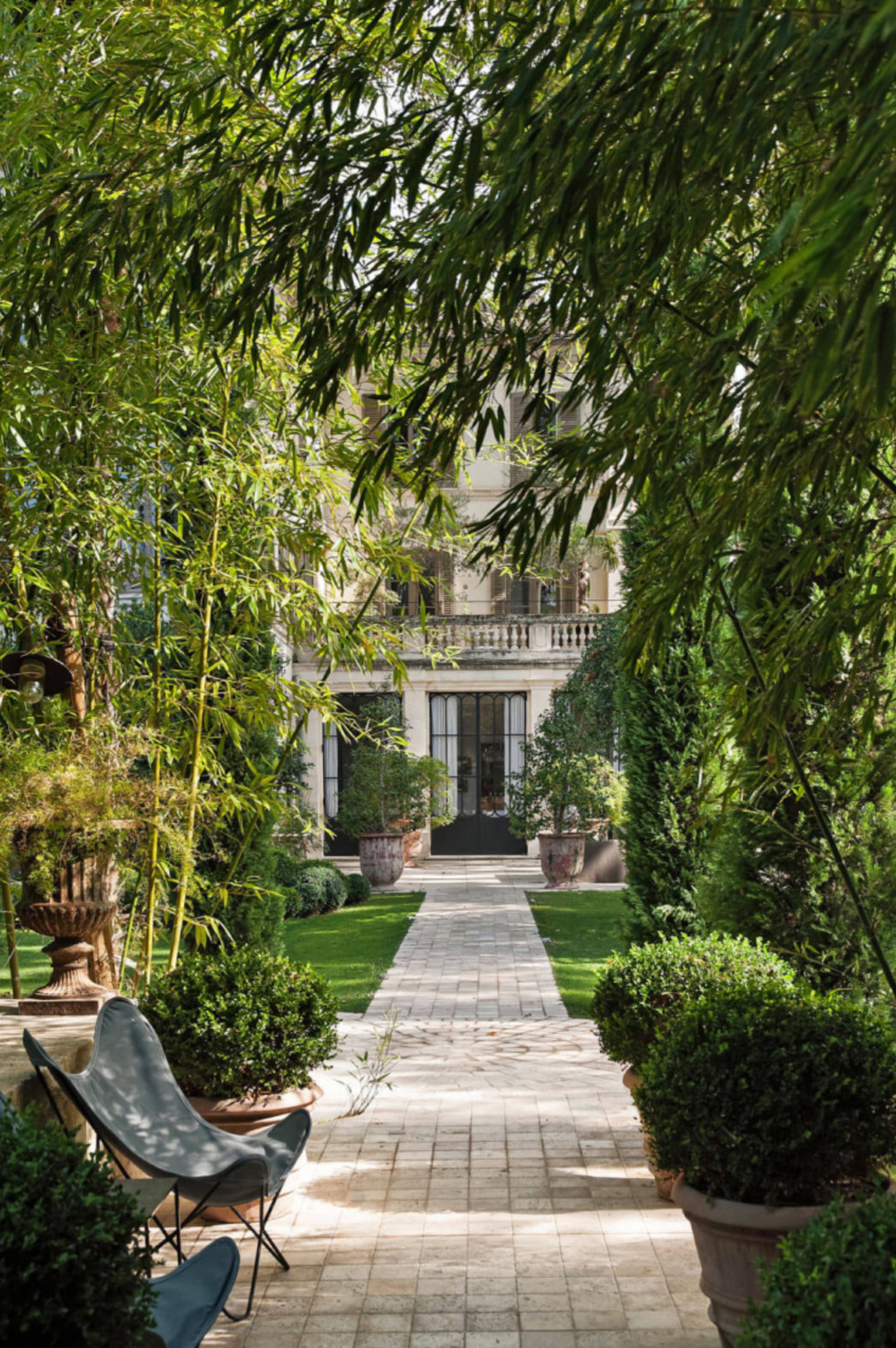 Boxwood garden - Hotel Particulier in Avignon - La Divine Comedie restored chateau and guest house in South of France (Provence) - Your Haven In.