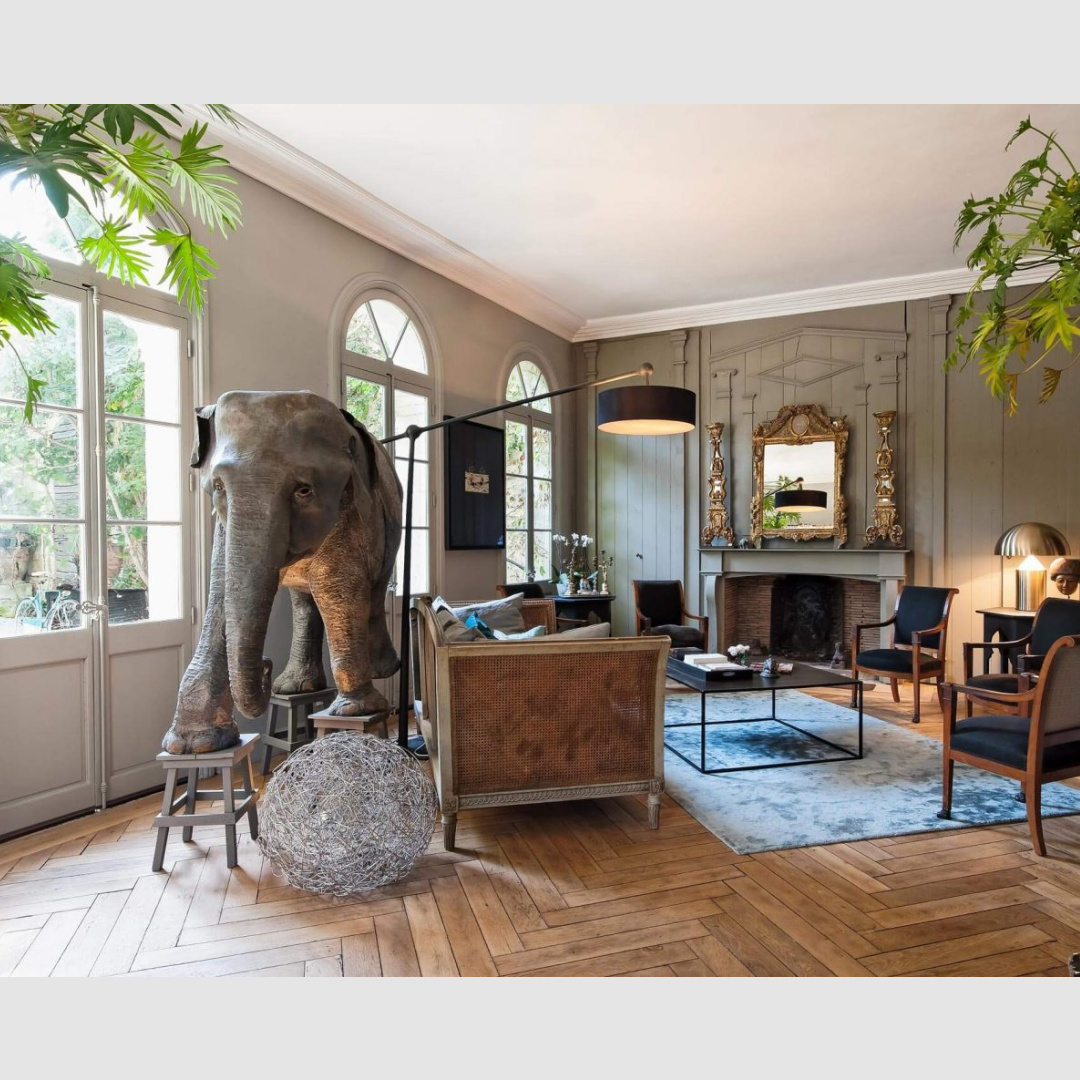 Hotel Particulier in Avignon - La Divine Comedie restored chateau and guest house in South of France (Provence) - Your Haven In.